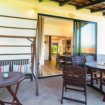 Stunning In With Wifi بوستيرا