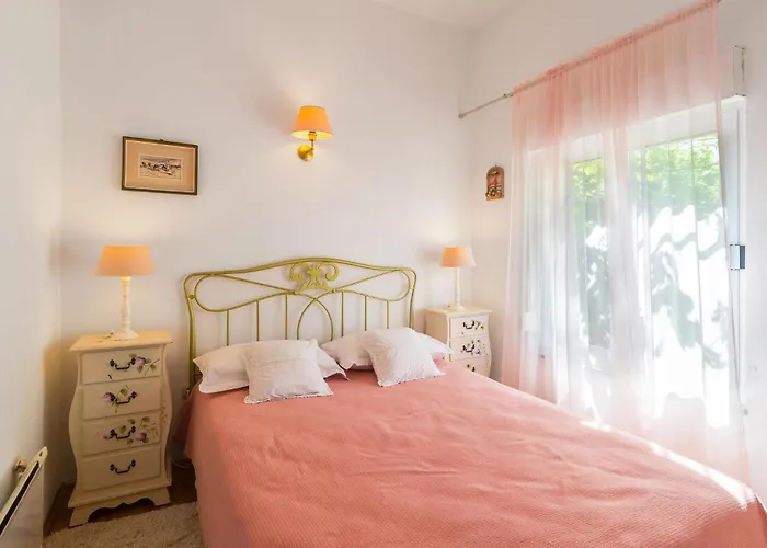 Apartament Stunning In With Wifi Postira